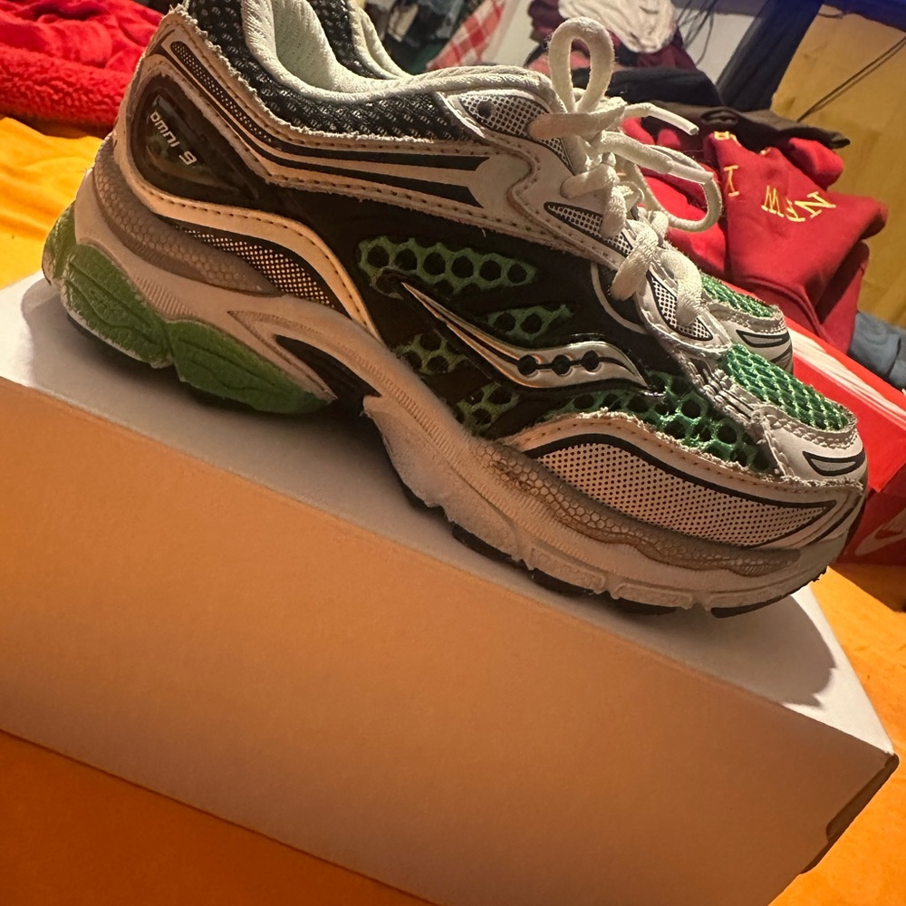 Saucony Kids Omni 9 sneakers
